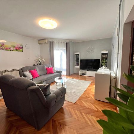 Apartment Tigo - 2 Bedrooms, 2 Bathrooms, Terrace And Big Garden Fažana Εξωτερικό φωτογραφία